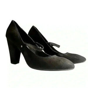 Solanz Black Heels Size 7 1/2